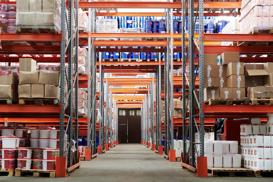 Comment choisir le bon entrepôt commercial?